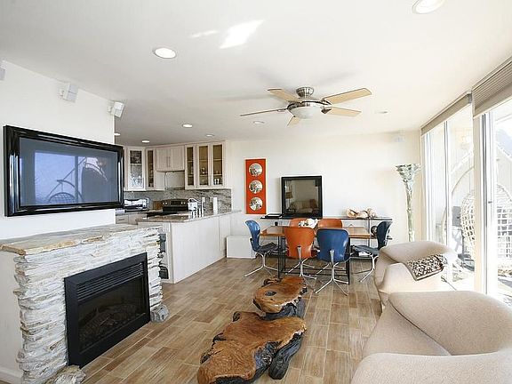2nd image of 11932 Whitewater Ln