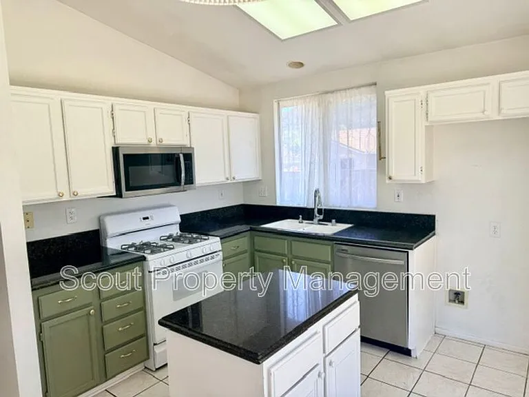 45369 Tejon Ct — Photo 22