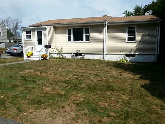 2nd image of 124 Evergreen Ave