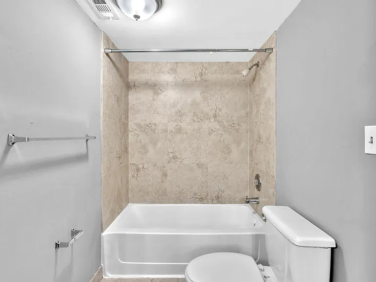 2881 N Oakland Forest Dr #307 — Photo 37