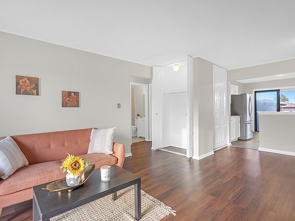 5th image of 192 Dunteman Dr APT 301