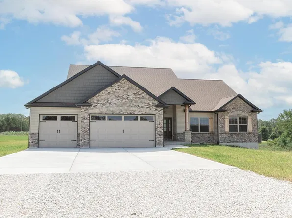 10 Deer Valley Ln, Troy, MO 63379