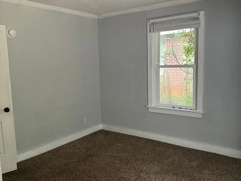 2218 Yancey Ave — Photo 10
