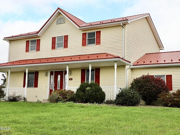 4th image of 155 Colonial Dr