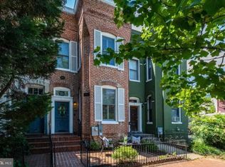 214 4th St NE, Washington, DC 20002