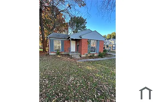 1111 Lucille St Photo 1