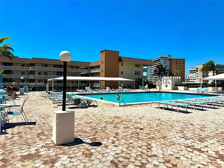 1865 S Ocean Dr #8I — Photo 22