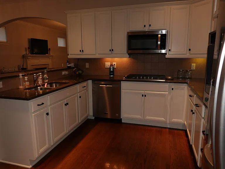 120 Jasper Ave — Photo 10