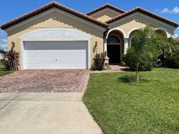 353 Villa Sorrento Cir, Haines City, FL 33844