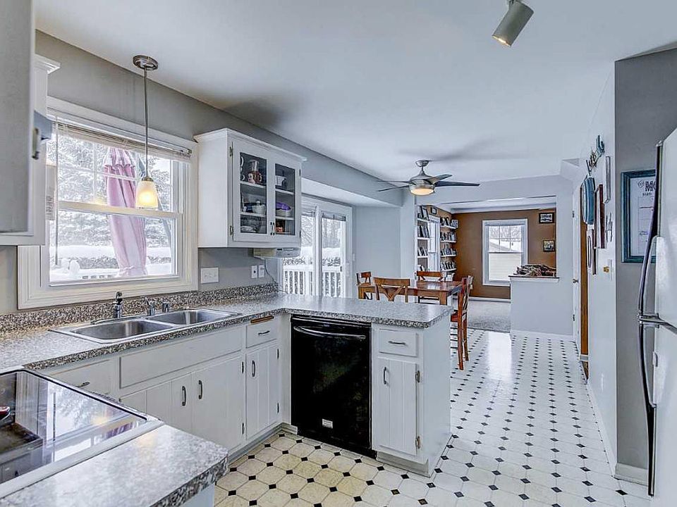 2nd image of 4320 S Regal Manor Dr