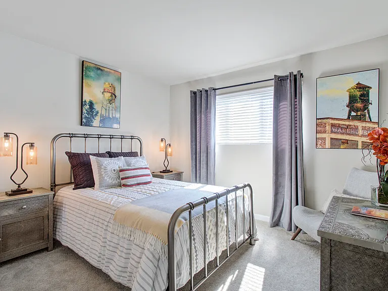Lincoya Bay Apartments and Townhomes — Photo 6