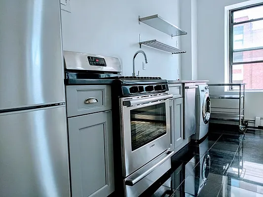 Rented by Citi Habitats | media 36