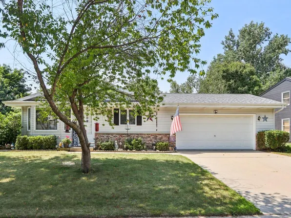 436 Sheridan DRIVE, West Bend, WI 53095