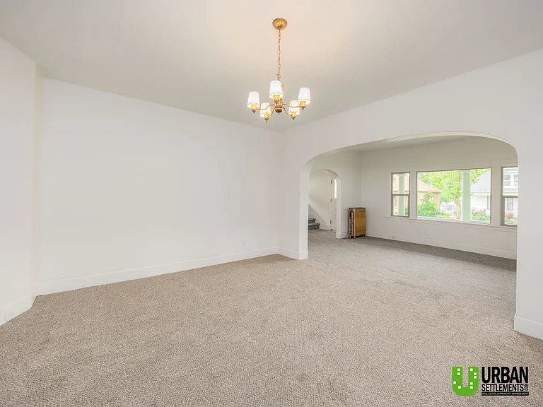 724 E Ermina Ave — Photo 7
