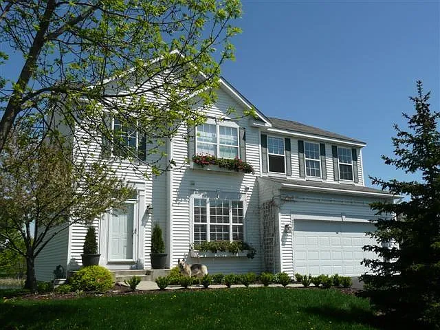 2741 Wagner Dr — Photo 3