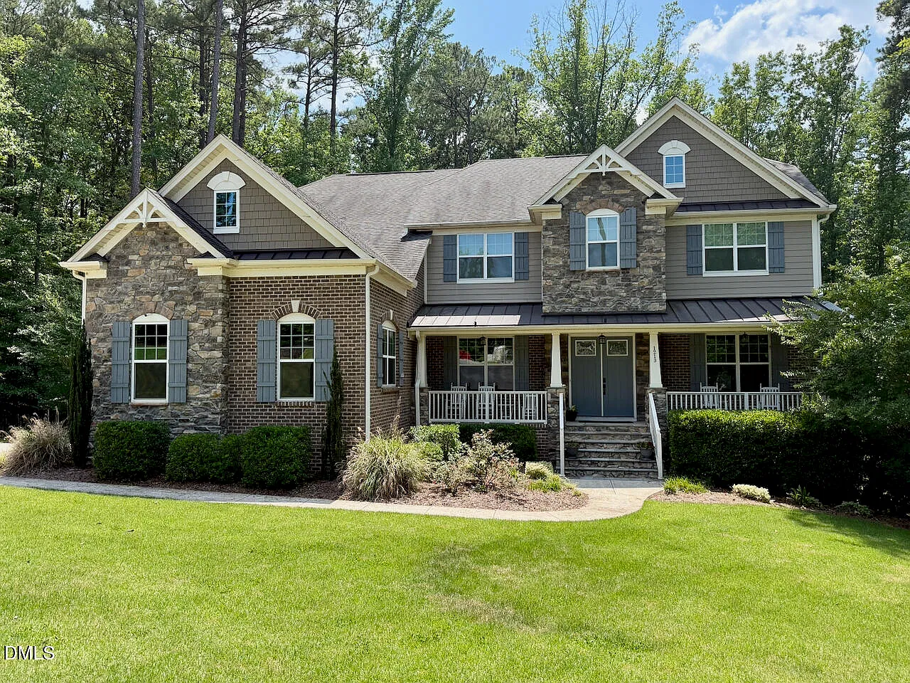 5 bed, 5.5 bath, 4660 sqft, $6,000 — Photo 2