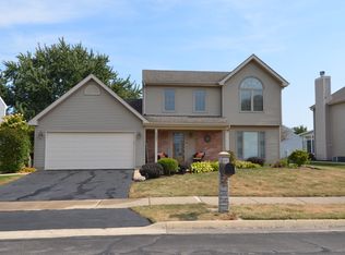 893 Waco Dr, Carol Stream, IL 60188