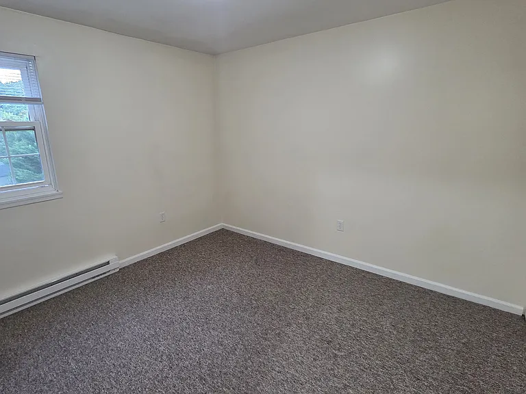 1875 Pineview Dr — Photo 7