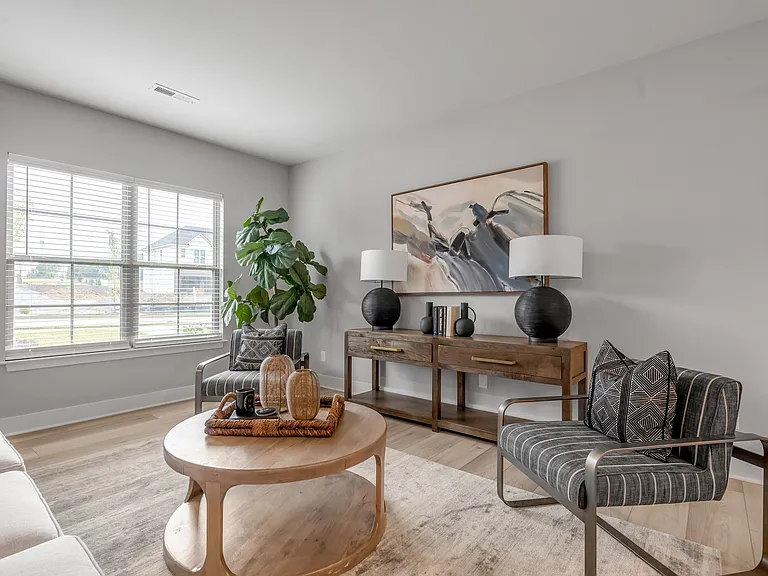 Belhurst Park Townhomes — Photo 6