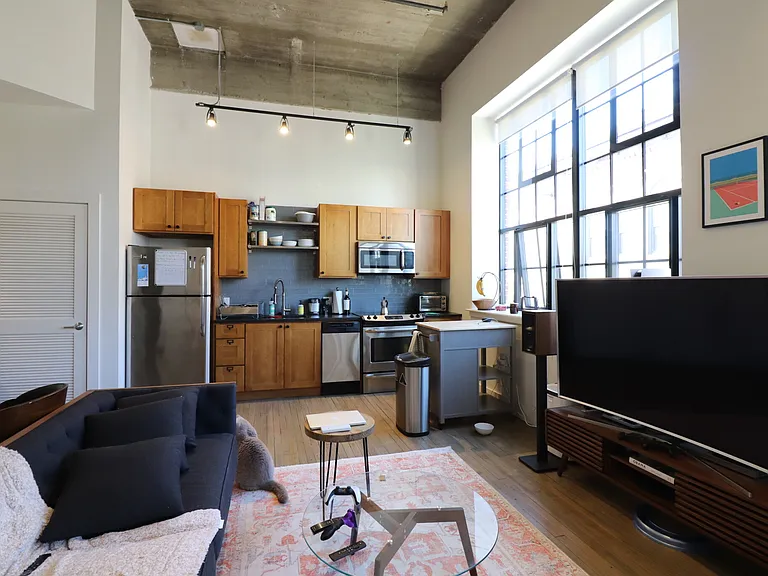 20 Sunnyside St #15 — Photo 5