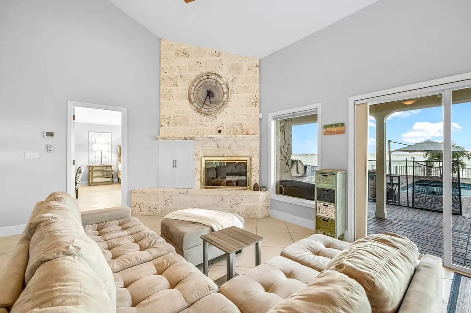 5 bed, 5.0 bath, $9,180 — Photo 1