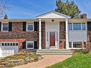 48 Appleyard Ln, Holliston, MA 01746