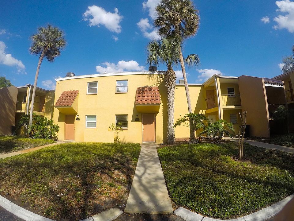 1st image of 2818 Somerset Park Dr