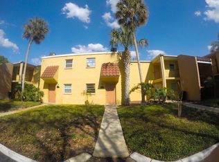 2818 Somerset Park Dr, Tampa, FL 33613