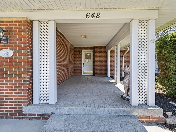 4th image of 648 Bordeaux Ave