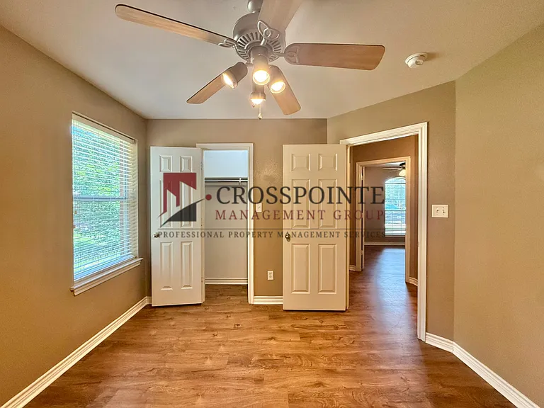 15919 Brittain Ct — Photo 23