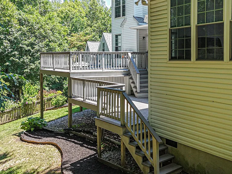 717 Lantern Pl — Photo 42