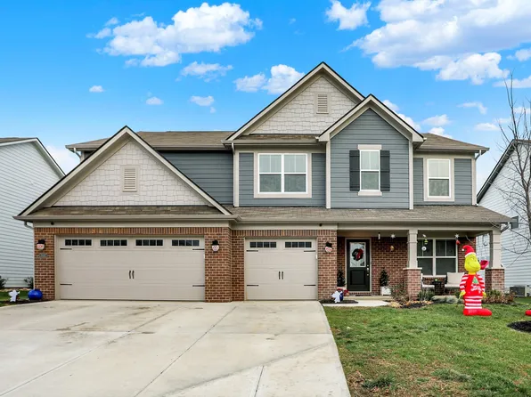 2447 S Copperstone Dr, New Palestine, IN 46163