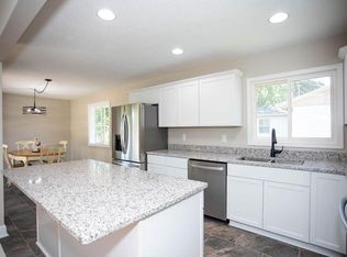 10432 Hollywood Blvd NW, Coon Rapids, MN 55433