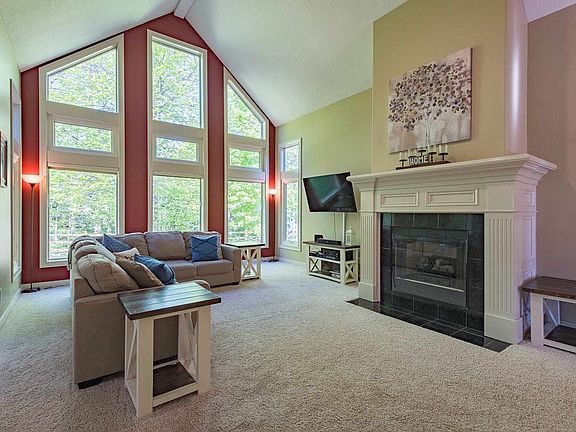 Great Room with Fireplace