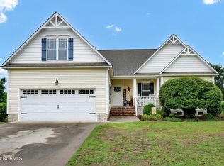 132 Candlewood Dr, Hampstead, NC 28443
