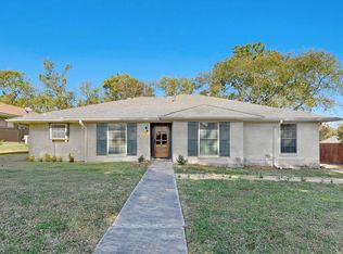 1805 Skyline Dr, Sherman, TX 75092