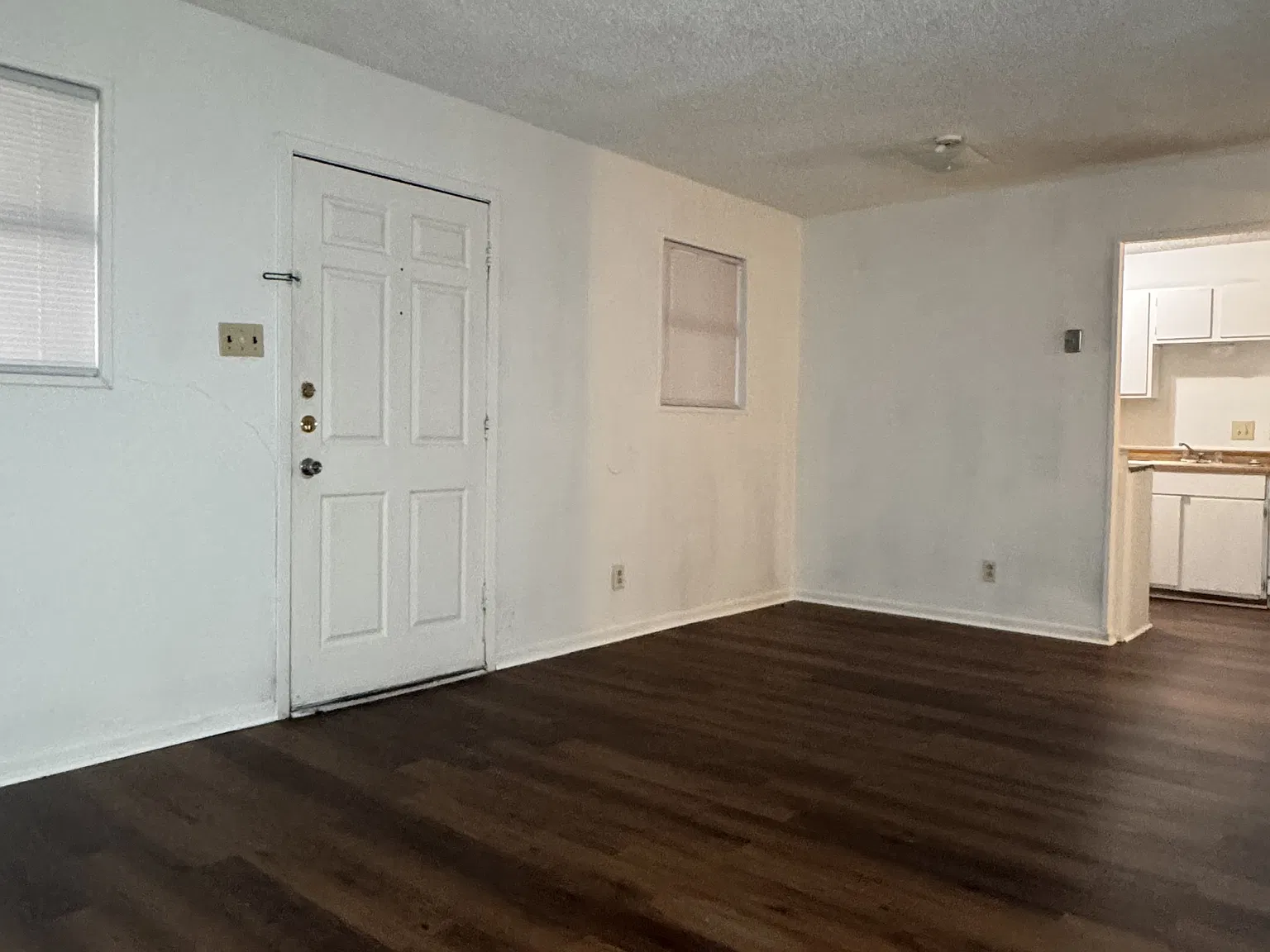 703 N Gilmer St — Photo 2