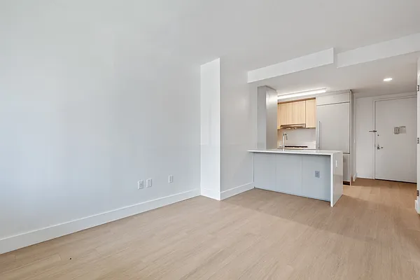 Rented by Greystar | media 3