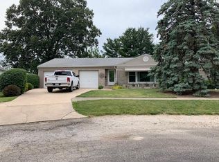 15 Parisian Ct, Paris, IL 61944
