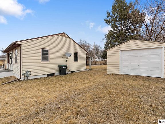 5th image of 3917 N 41st St