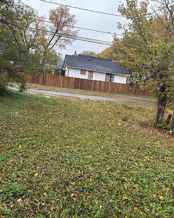 2nd image of 3231 Dewdney AVENUE