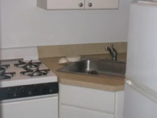 Rented by Eric Goodman Realty Corp | media 27