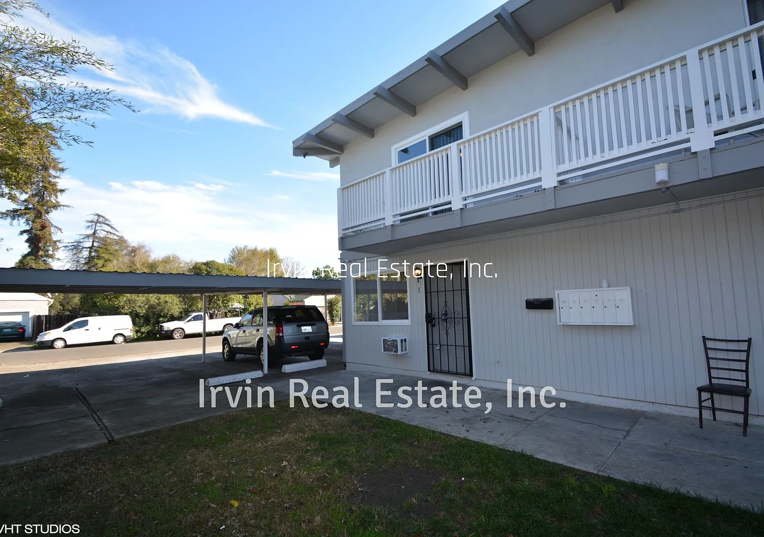 3303 N Franklin Ave — Photo 1
