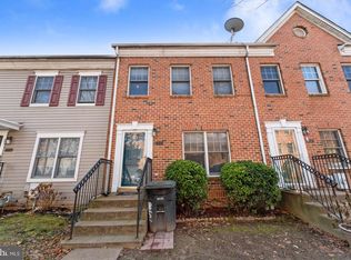 855 Hr Dr SE, Washington, DC 20032