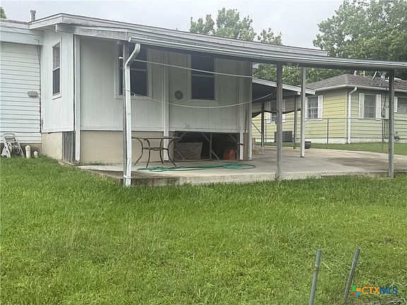 5th image of 1409 Zephyr Rd