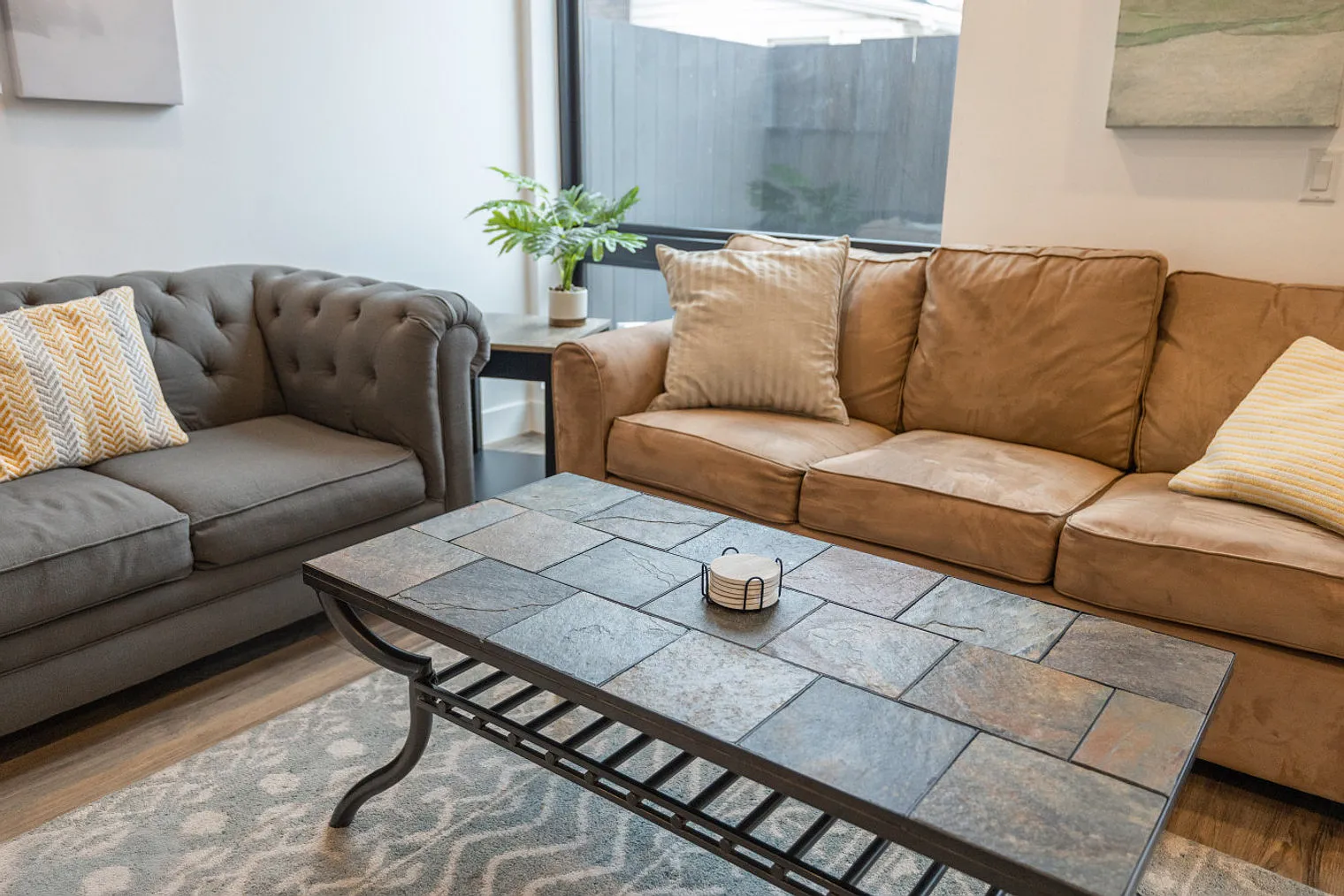 3 bed, 2.0 bath, 1819 sqft, $5,248 — Photo 4