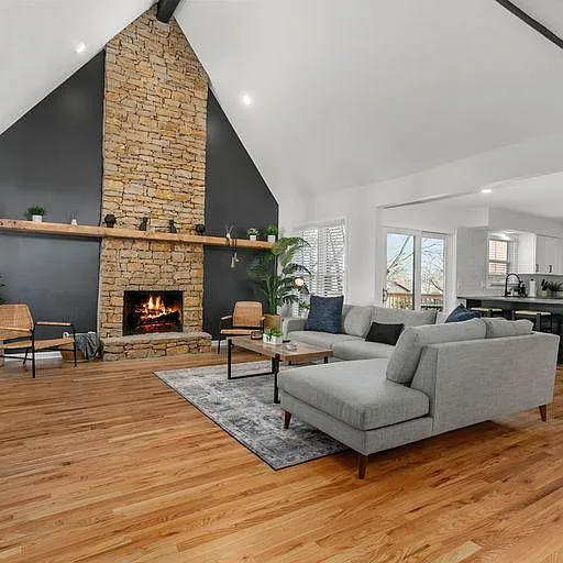 6 bed, 2.5 bath, 2659 sqft, $6,500 — Photo 3