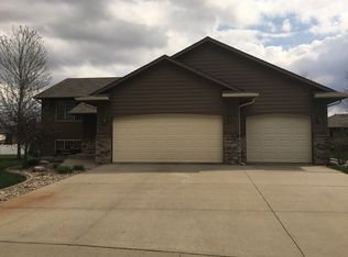 3180 W Auburn Hills Ct, Sioux Falls, SD 57108