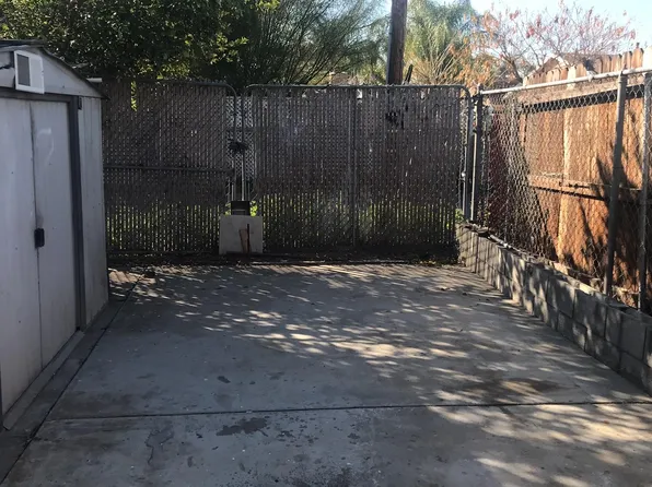 409 W 8th St, Perris, CA 92570