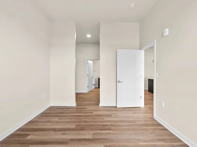 600 W Freshwater Way #101 — Photo 6